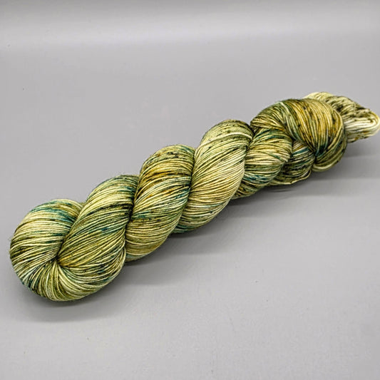 Old-Green-Grasshopper - Merino Nylon 4ply
